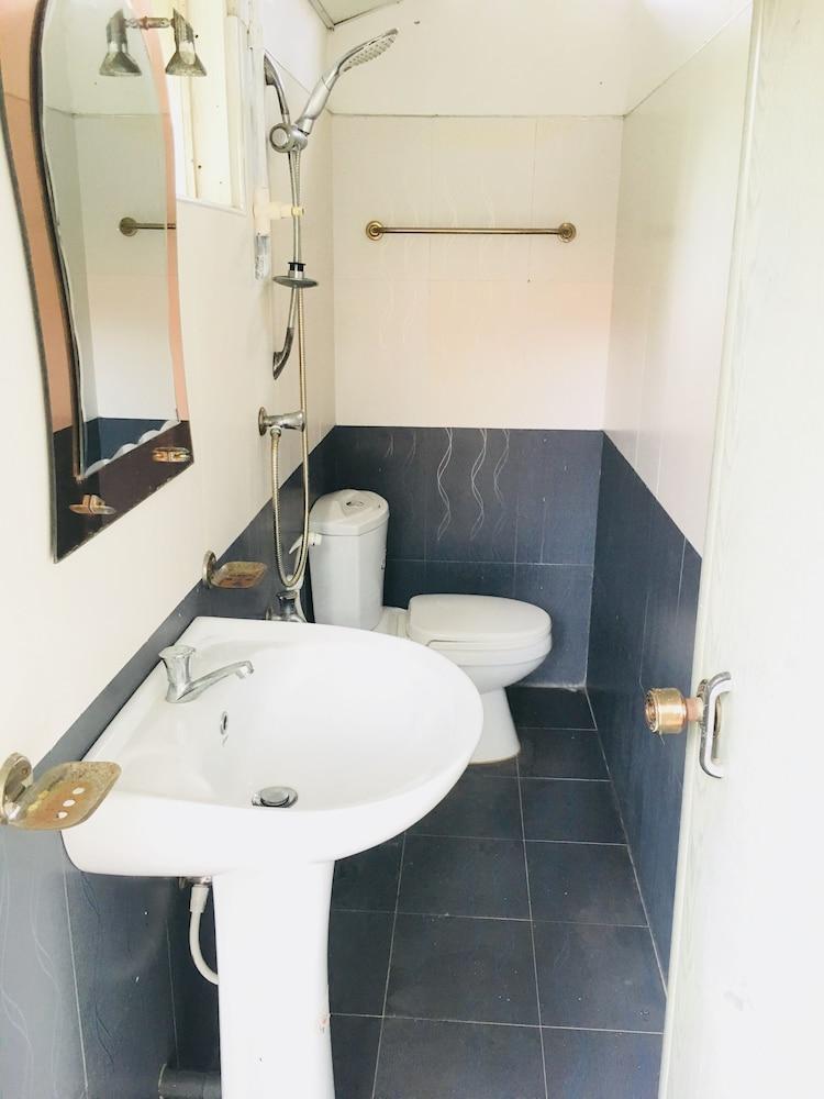 Sudu Neluma Home Stay Polonnaruwa Luaran gambar