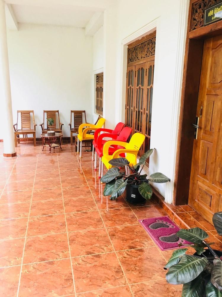 Sudu Neluma Home Stay Polonnaruwa Luaran gambar