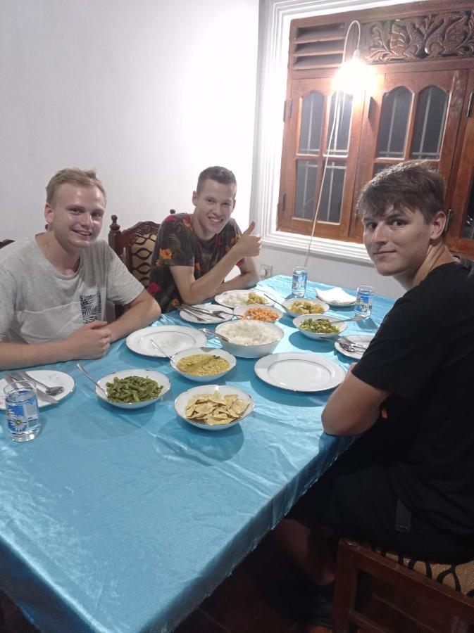 Sudu Neluma Home Stay Polonnaruwa Luaran gambar