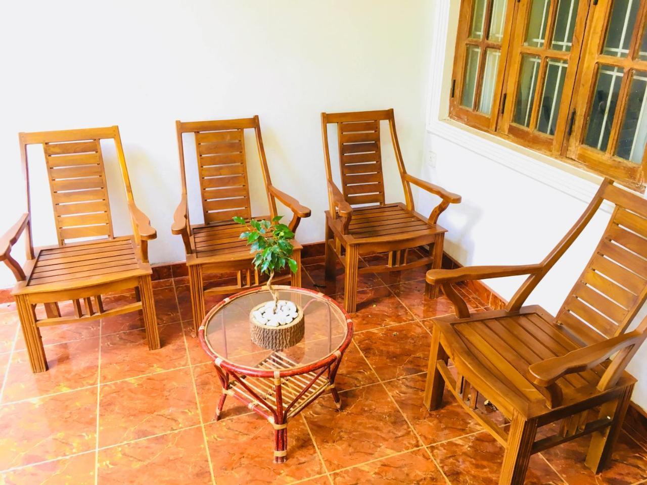 Sudu Neluma Home Stay Polonnaruwa Luaran gambar